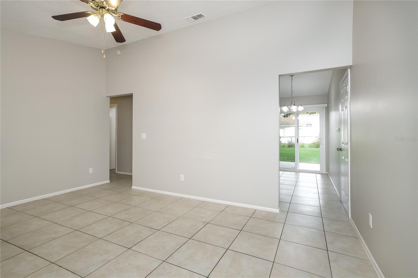 Image 4 of 16 For 1547 Elmwood Avenue