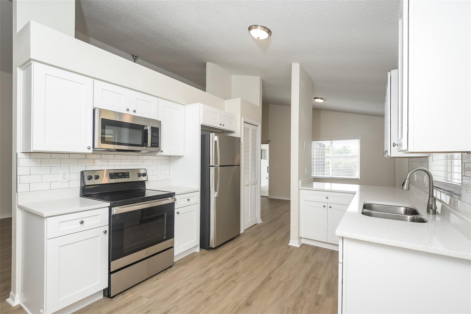 Image 11 of 16 For 781 Heather Glen Circle
