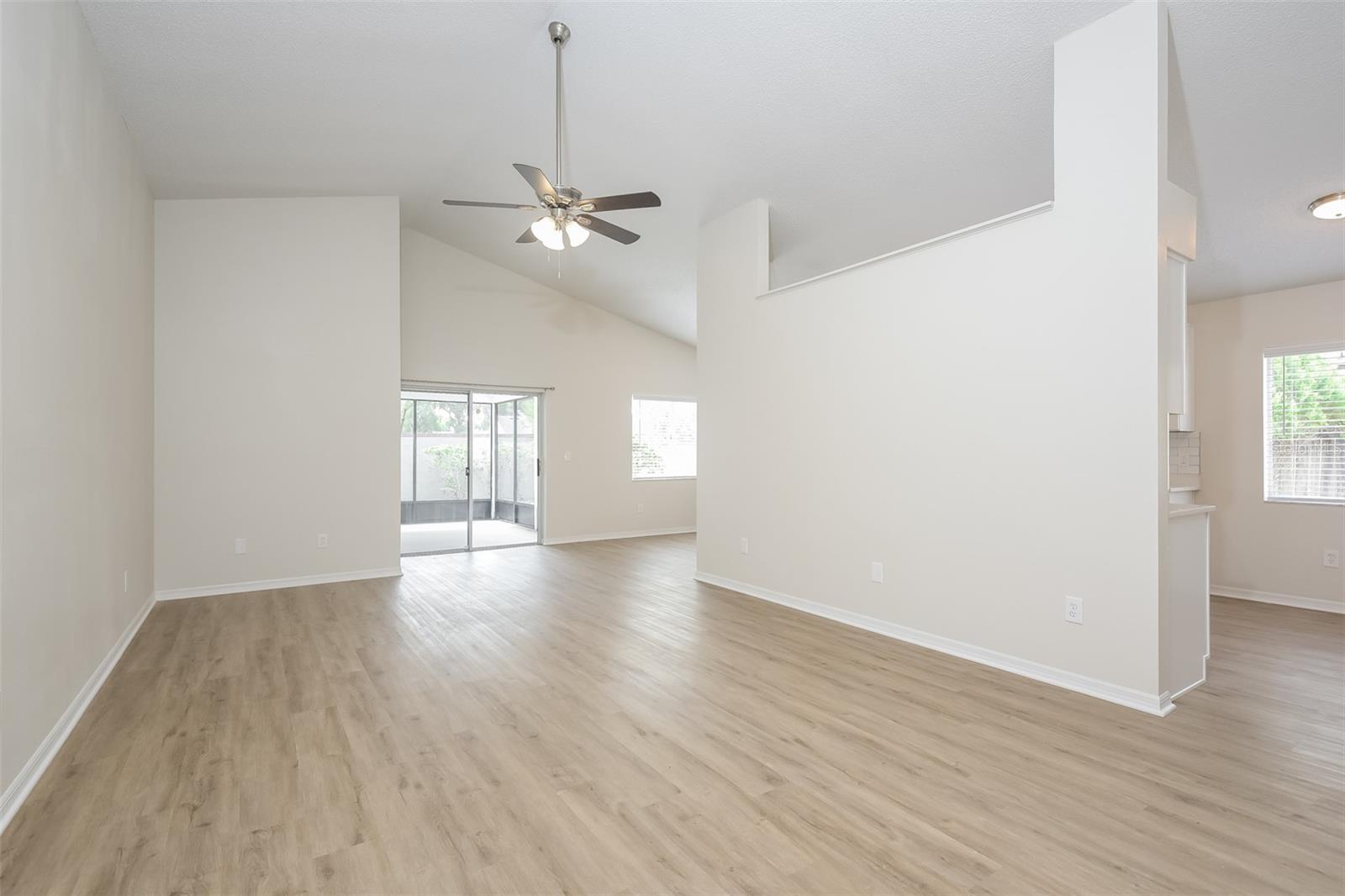 Image 13 of 16 For 781 Heather Glen Circle