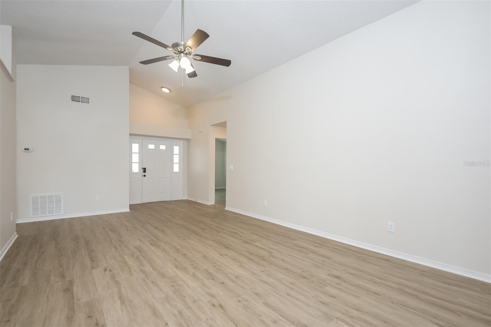 Image 14 of 16 For 781 Heather Glen Circle