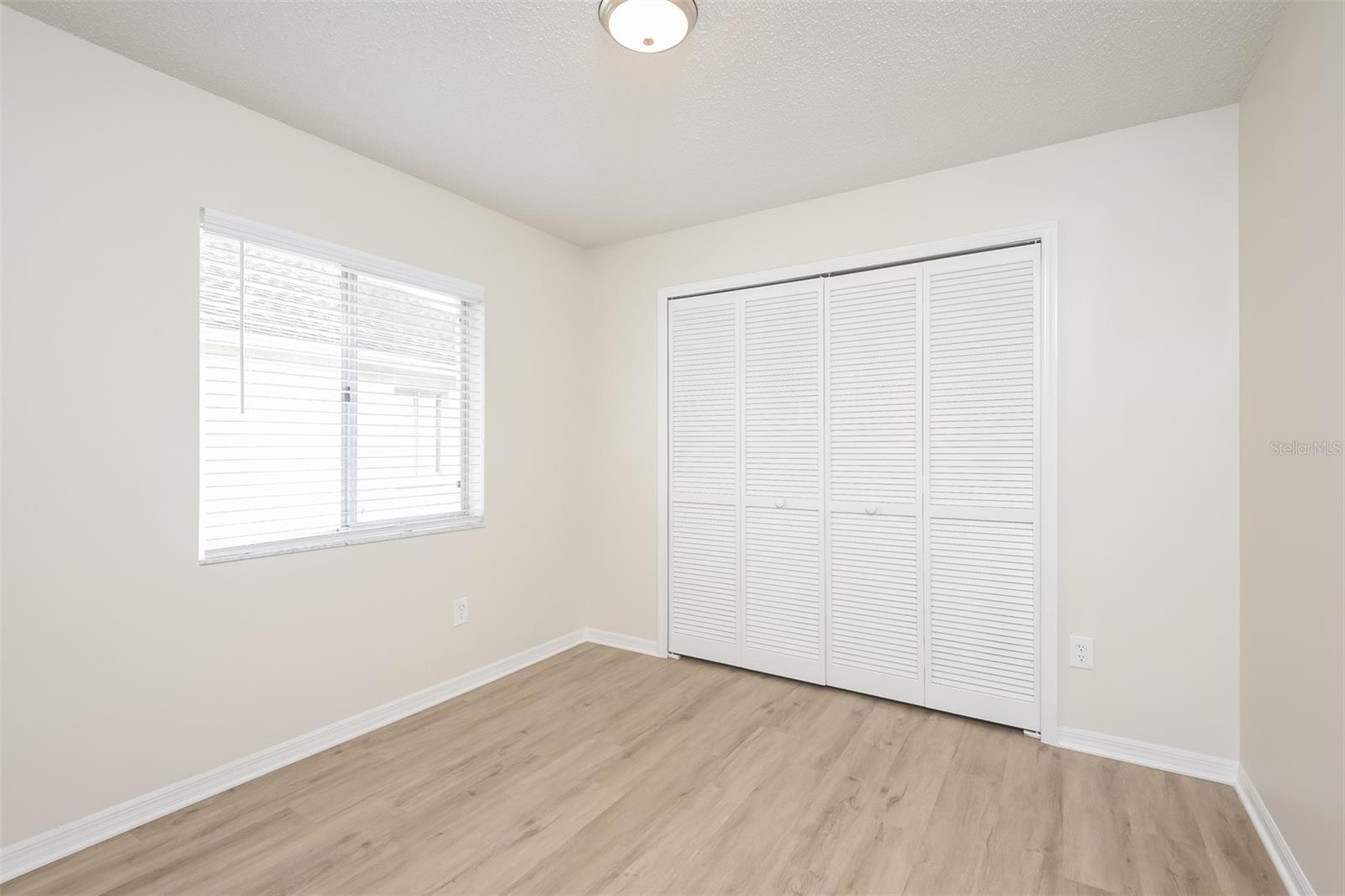 Image 4 of 16 For 781 Heather Glen Circle