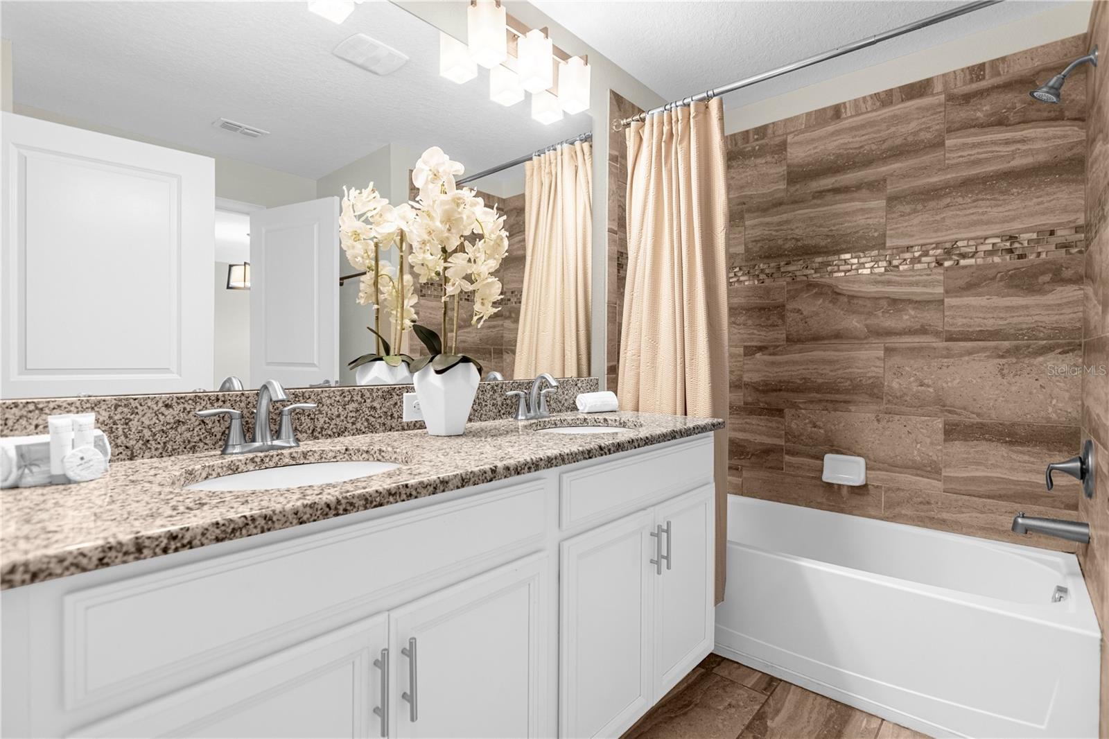 Image 18 of 41 For 9025 Dogleg Drive