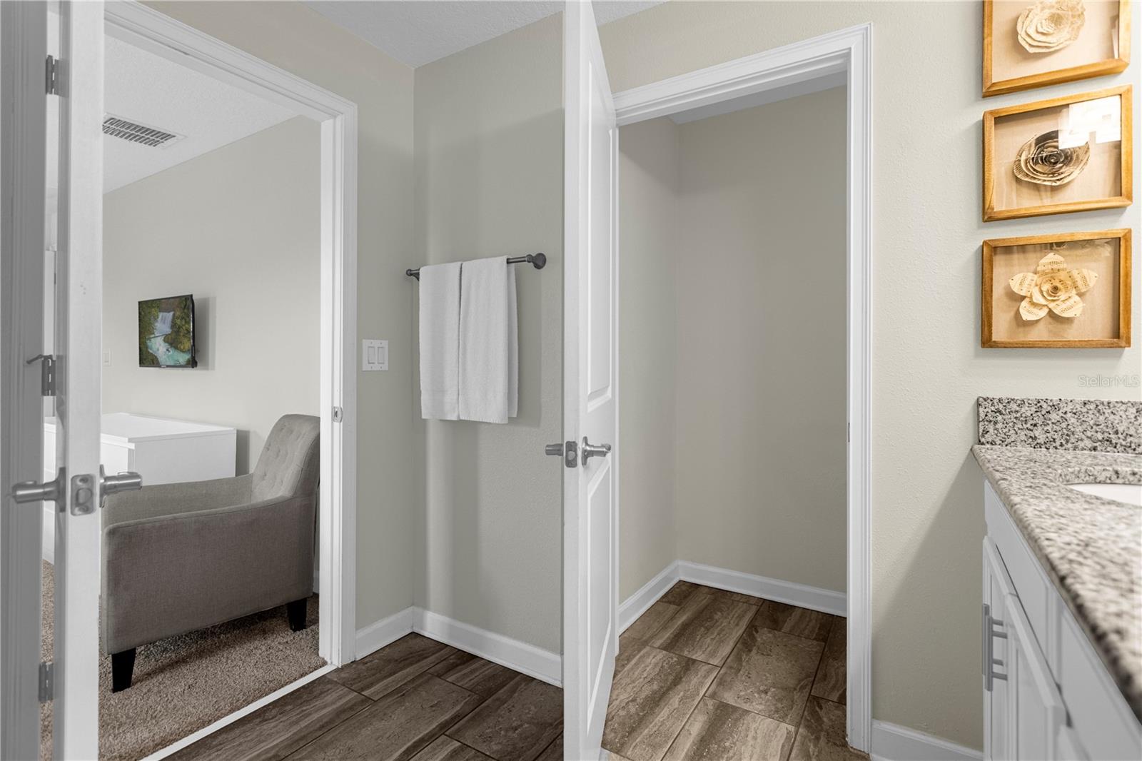 Image 19 of 41 For 9025 Dogleg Drive