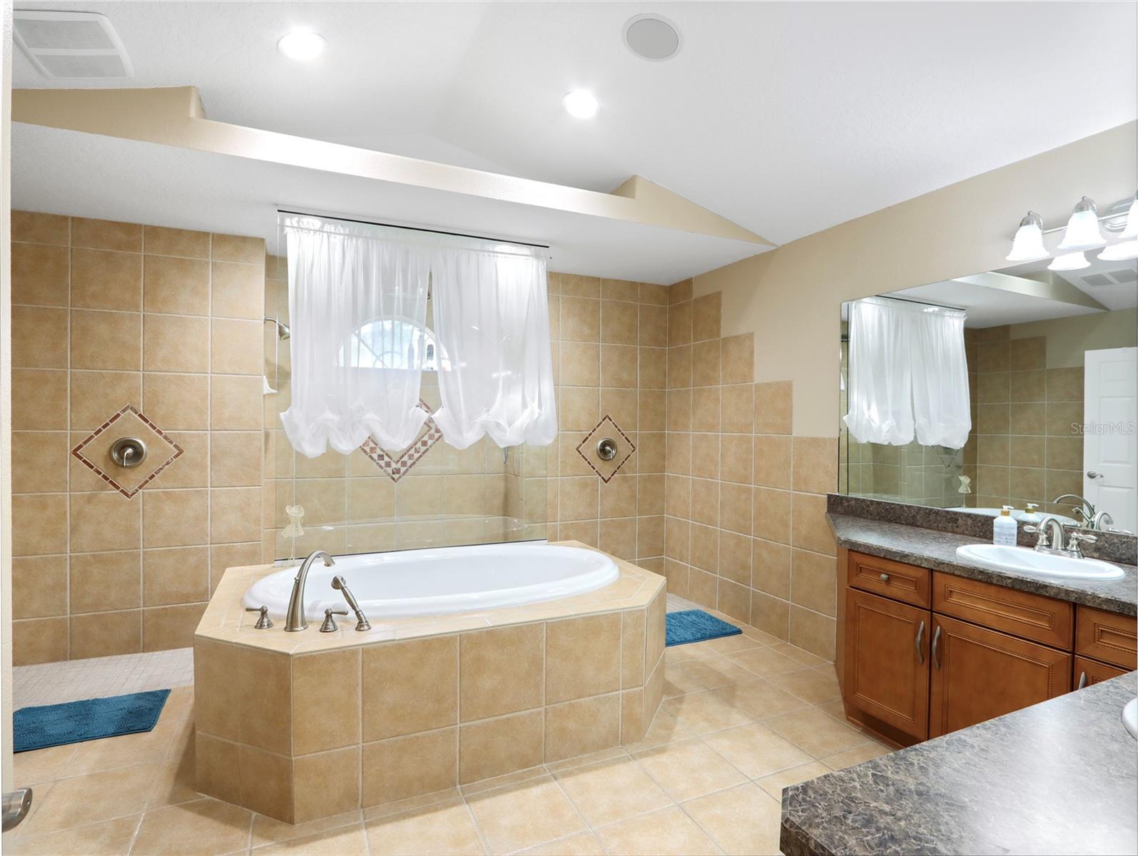 Image 31 of 40 For 4675 Ficus Drive