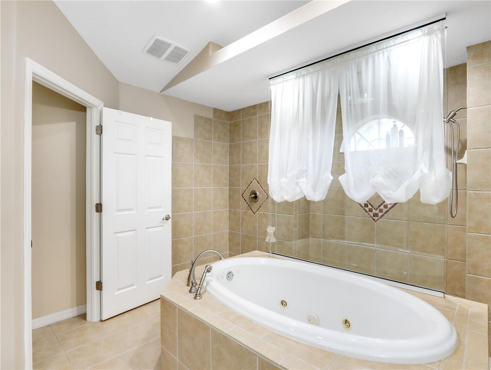 Image 32 of 40 For 4675 Ficus Drive