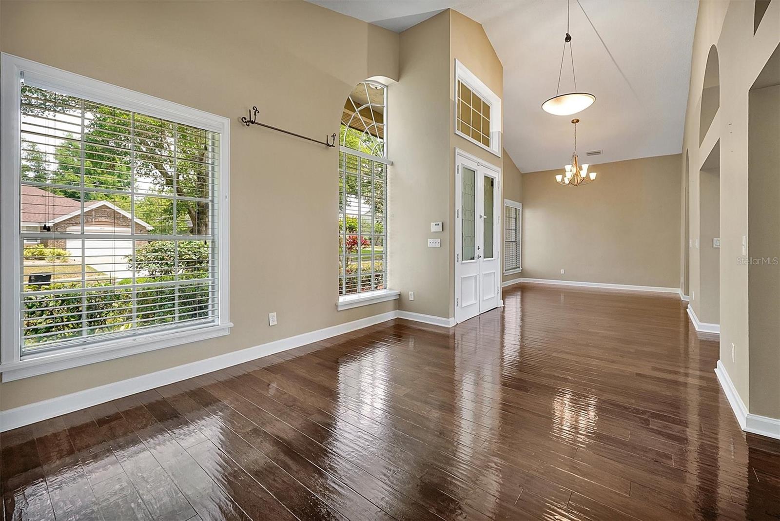 Image 10 of 59 For 6651 Crenshaw Drive