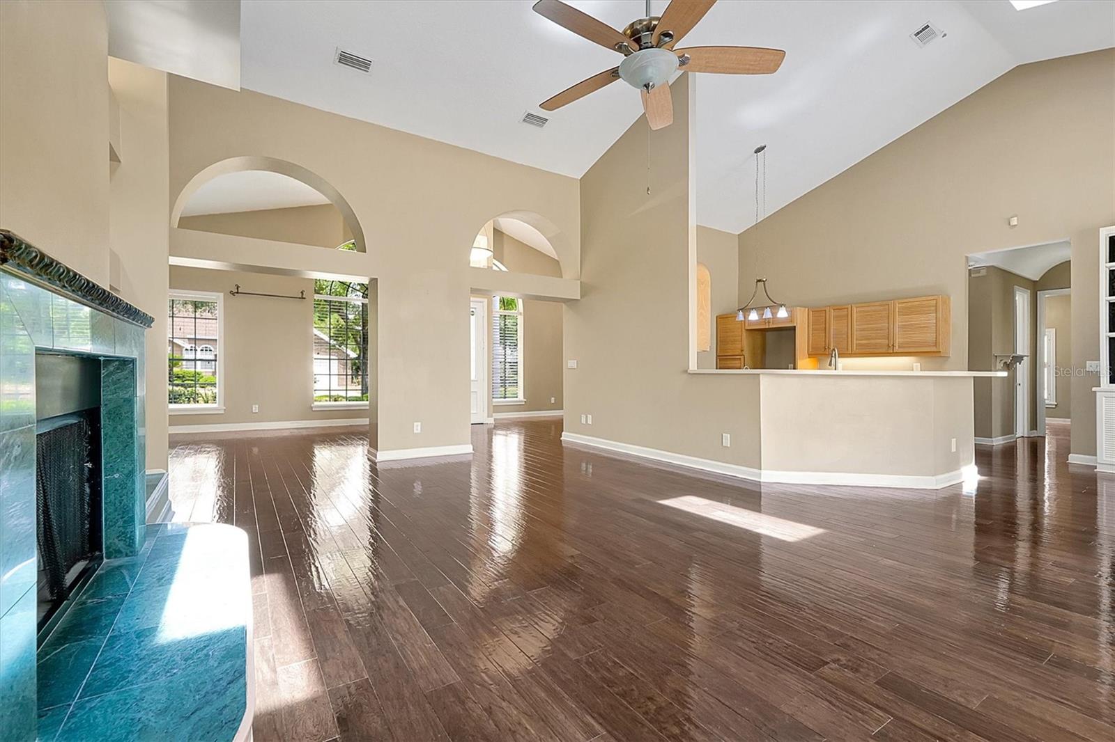 Image 14 of 59 For 6651 Crenshaw Drive