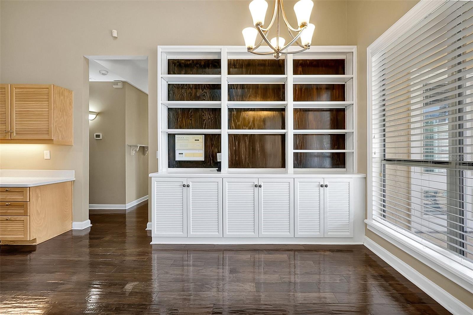 Image 21 of 59 For 6651 Crenshaw Drive