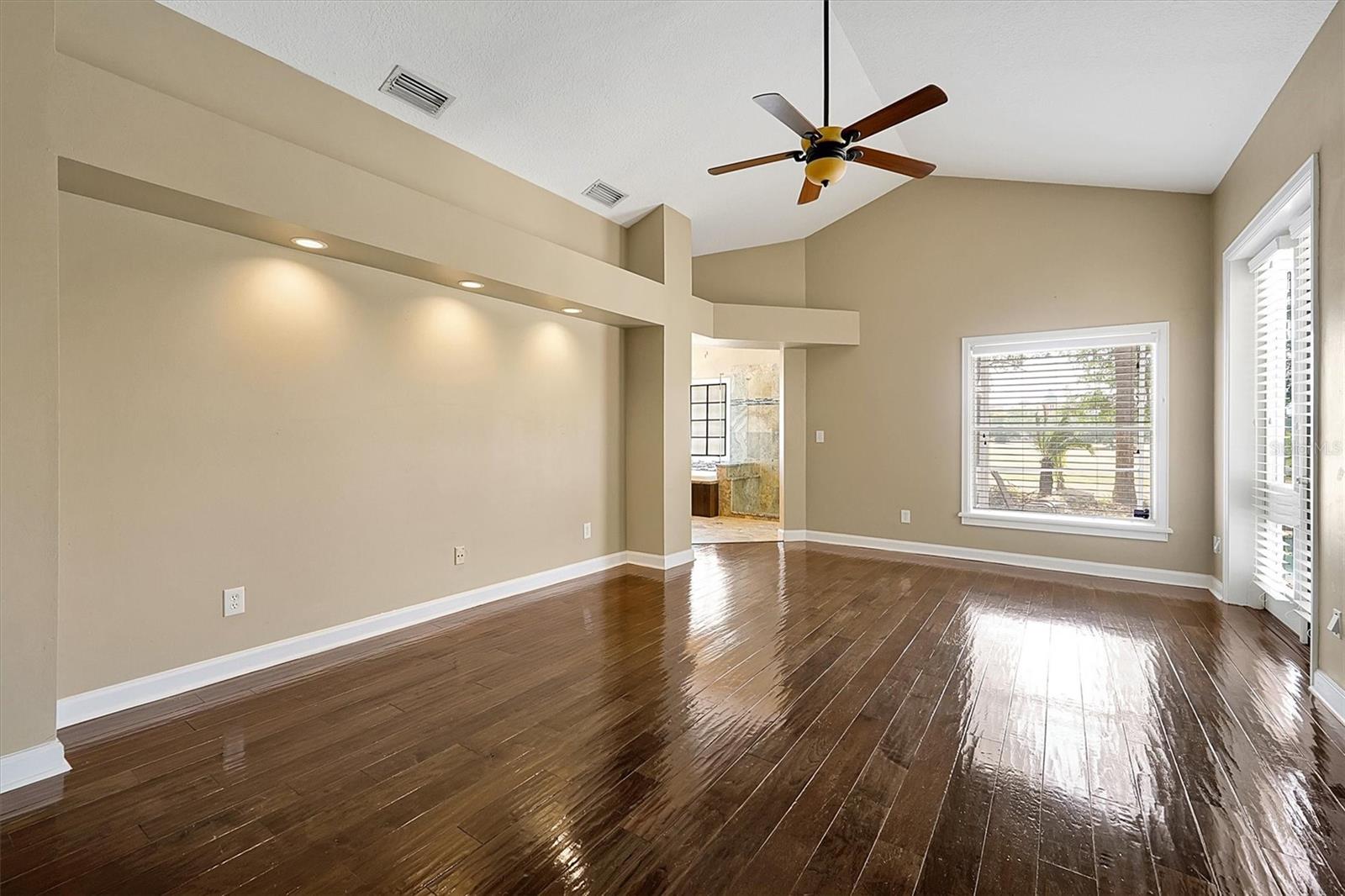 Image 22 of 59 For 6651 Crenshaw Drive