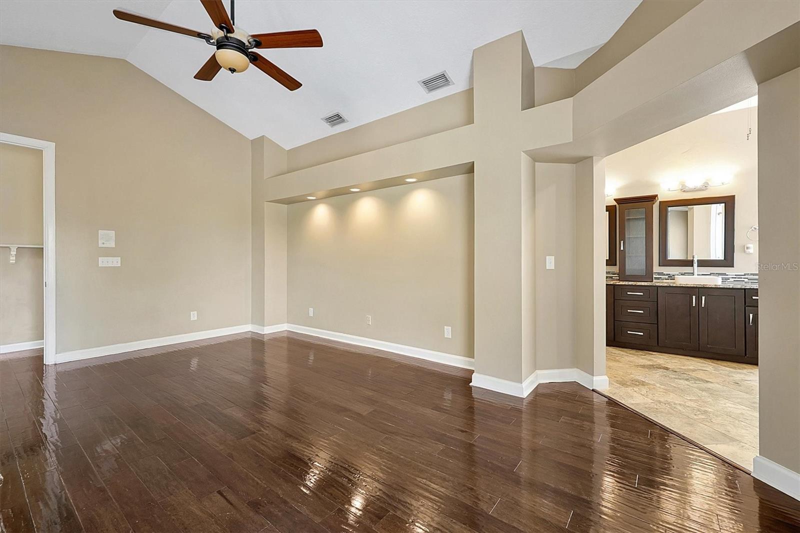 Image 23 of 59 For 6651 Crenshaw Drive