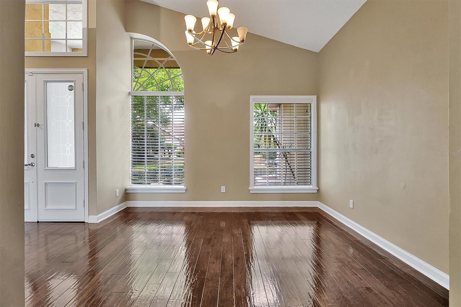 Image 9 of 59 For 6651 Crenshaw Drive