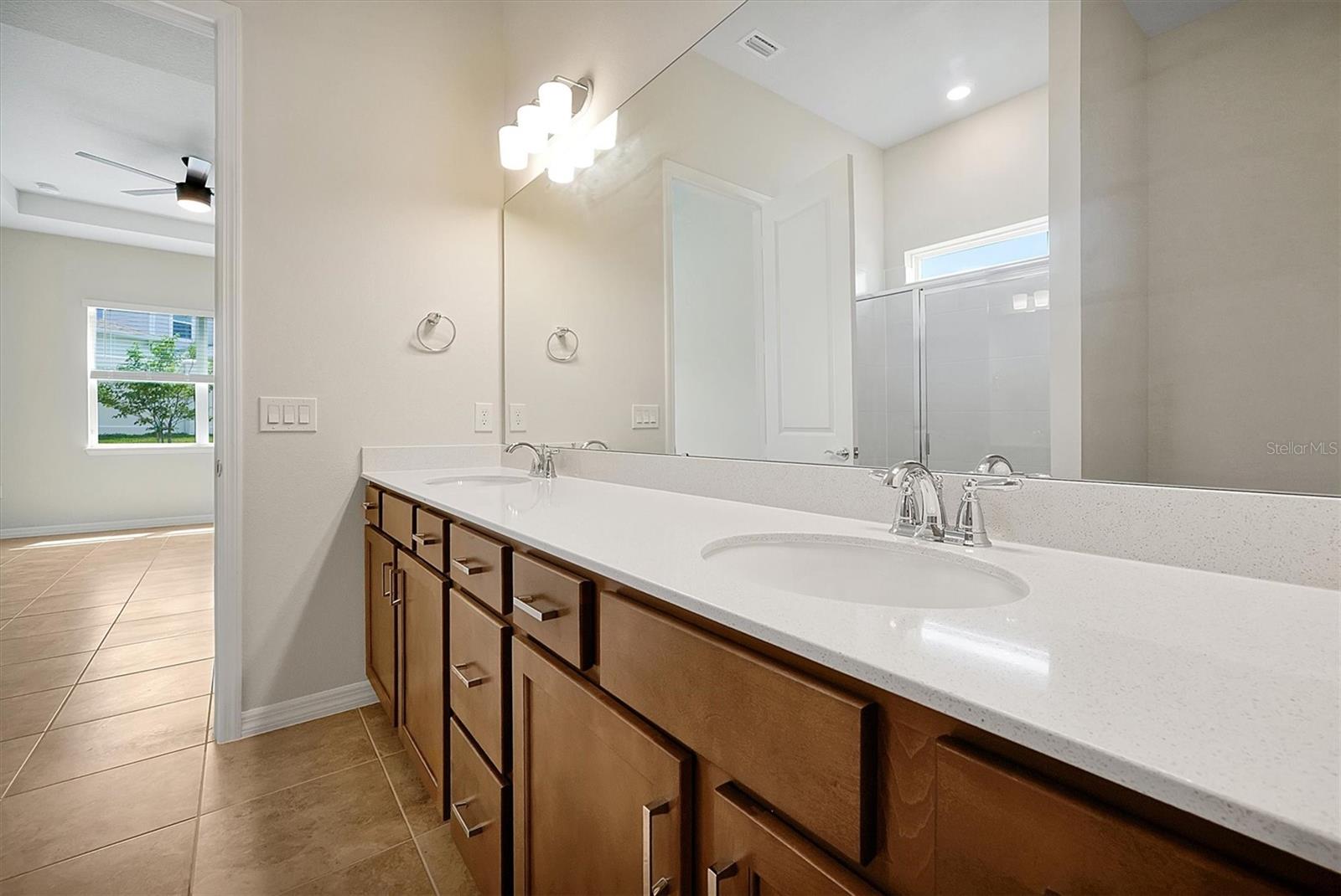 Image 18 of 42 For 8322 Park Cliff Way
