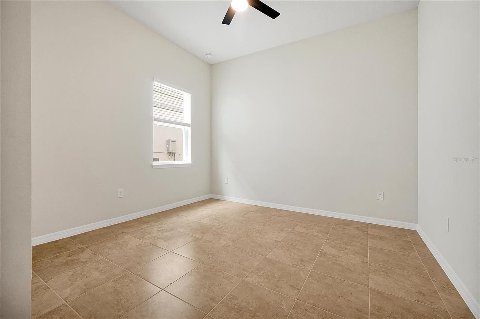 Image 25 of 42 For 8322 Park Cliff Way