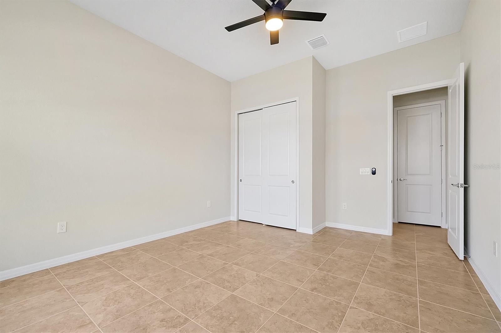 Image 28 of 42 For 8322 Park Cliff Way