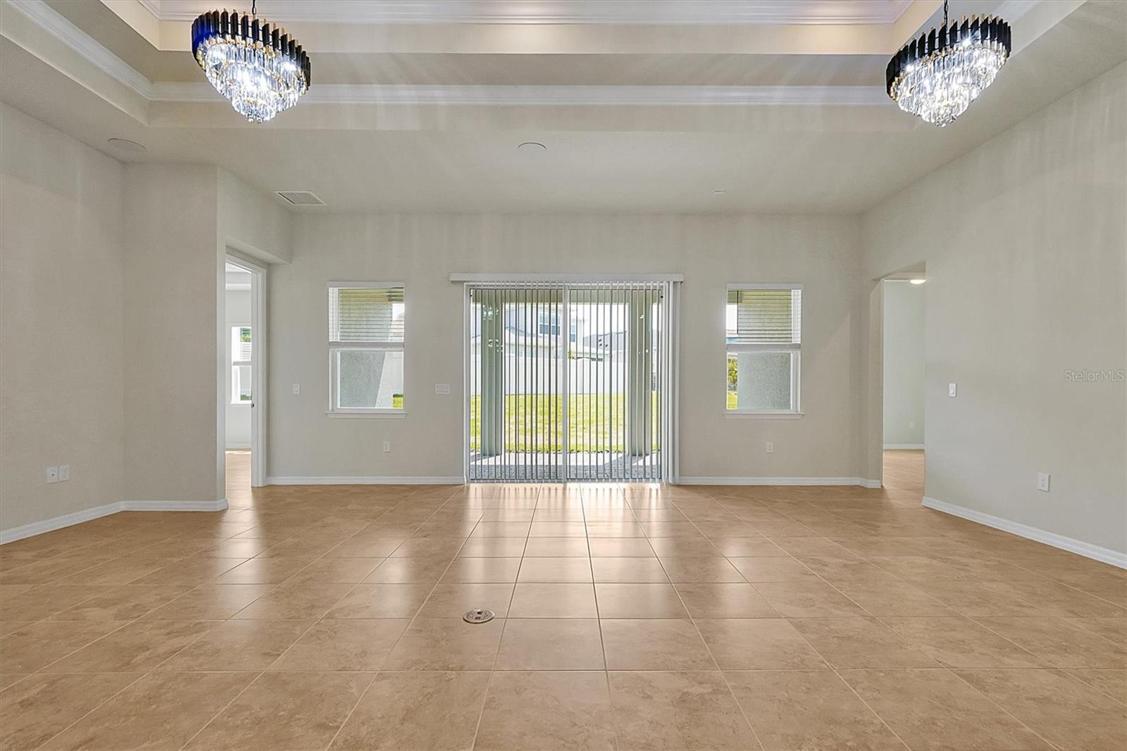 Image 6 of 42 For 8322 Park Cliff Way