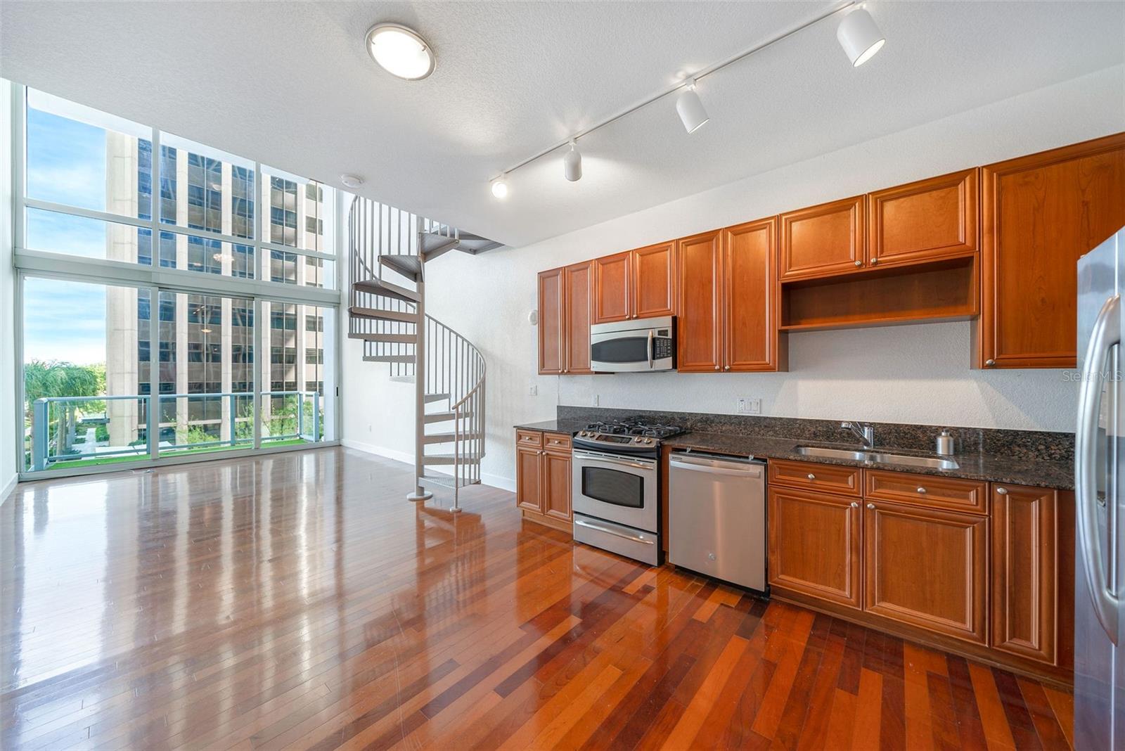 Image 3 of 35 For 150 Robinson Street 231