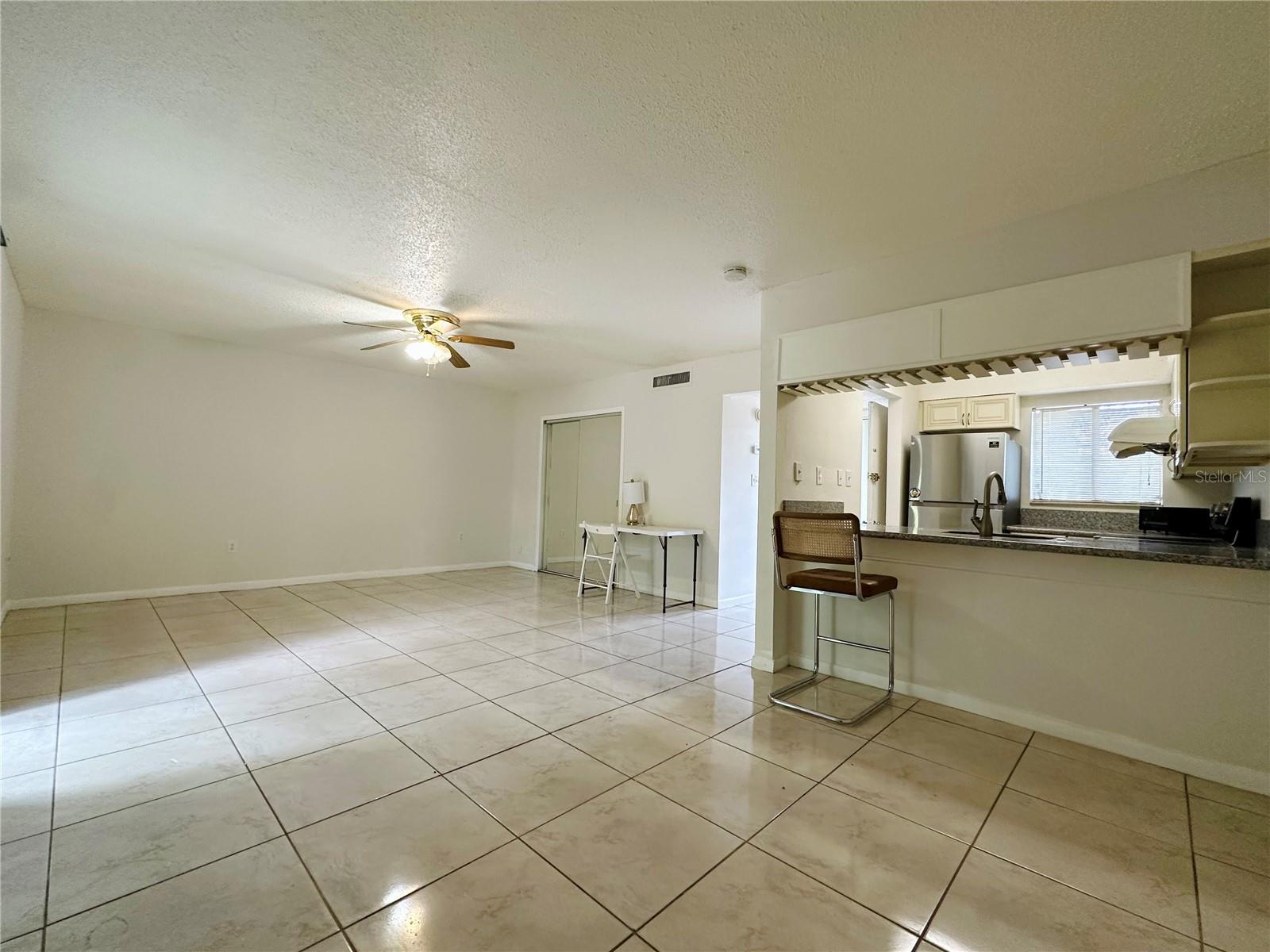 Image 4 of 16 For 123 Scottsdale Square 123