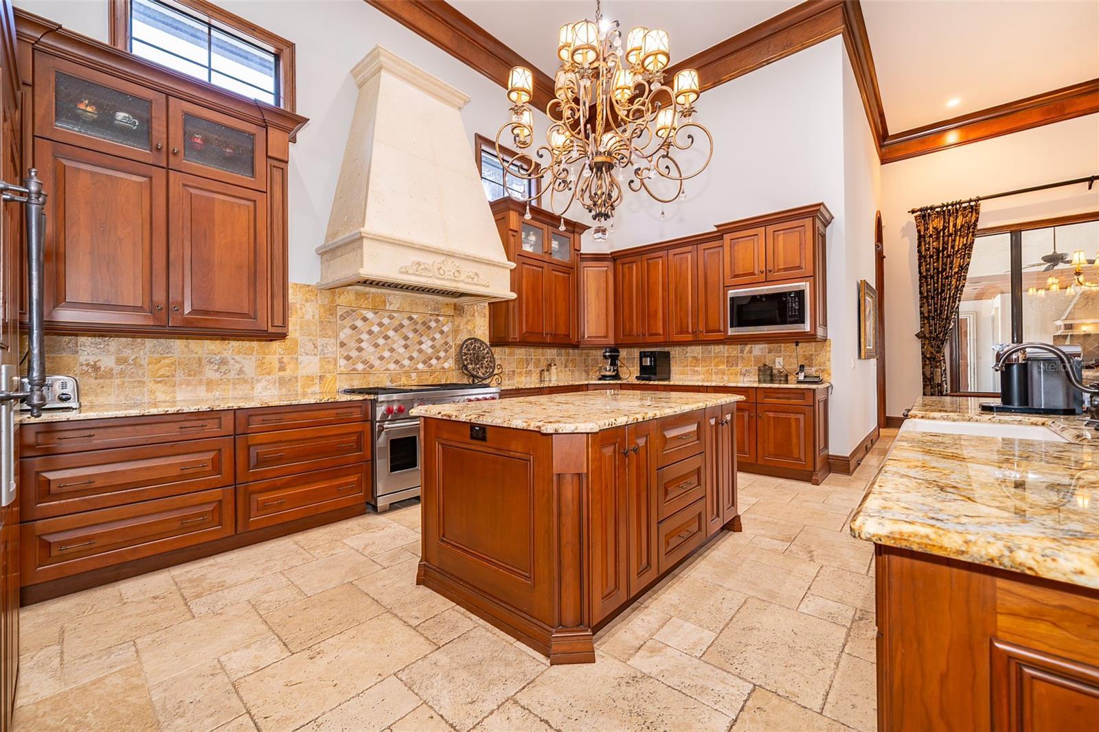 Image 30 of 76 For 16020 Pendio Drive