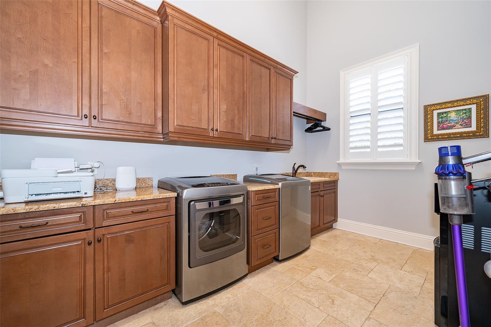 Image 40 of 76 For 16020 Pendio Drive