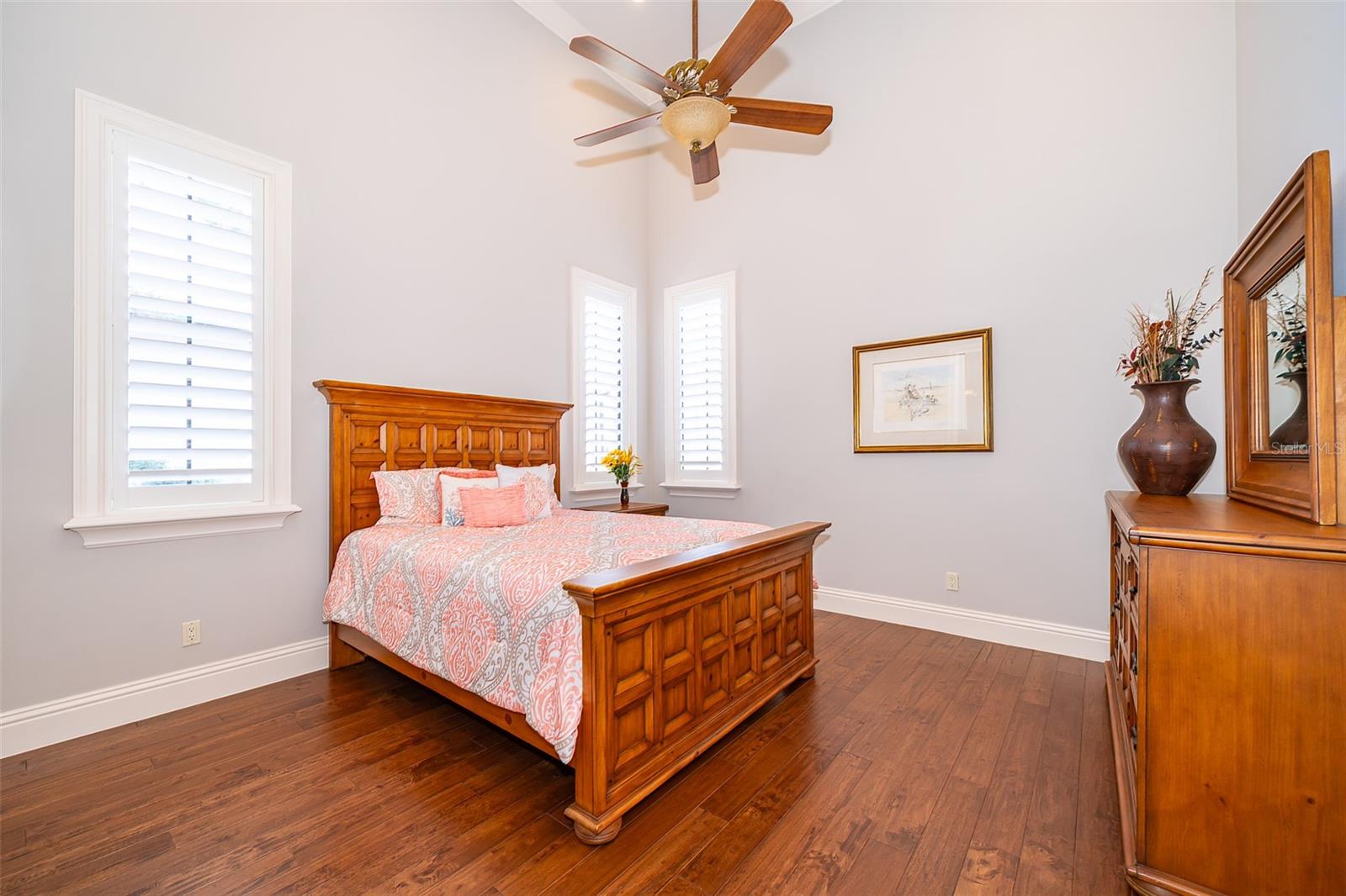 Image 41 of 76 For 16020 Pendio Drive