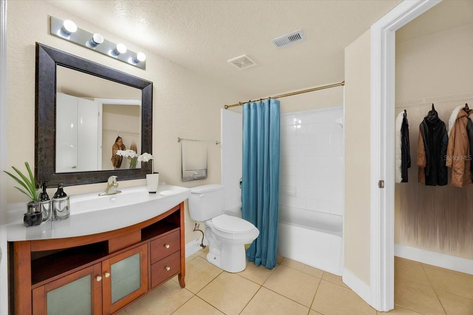Image 17 of 22 For 2210 Grand Cayman Court 1732