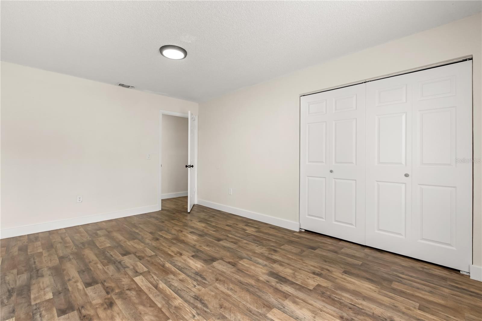 Image 16 of 29 For 4038 Versailles Drive 4038c