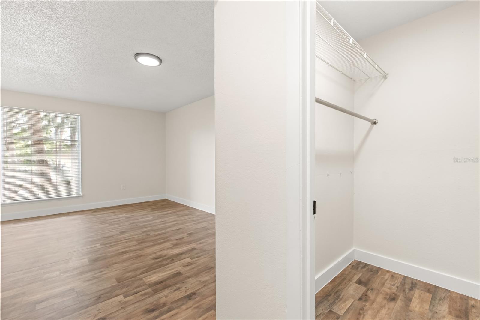 Image 21 of 29 For 4038 Versailles Drive 4038c