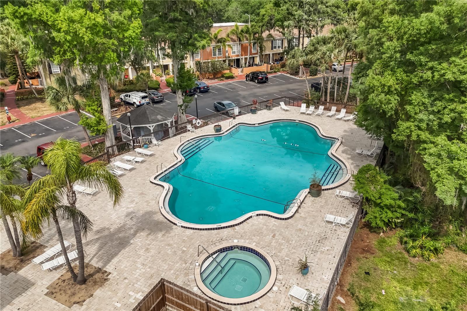 Image 27 of 29 For 4038 Versailles Drive 4038c