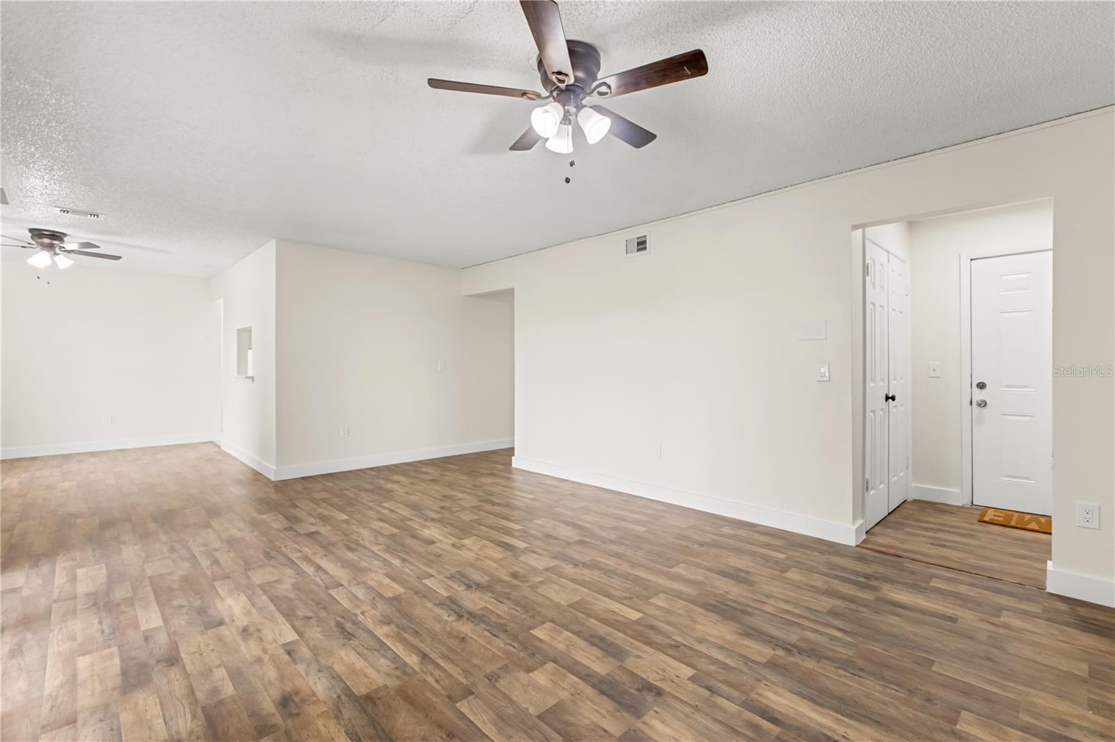 Image 6 of 29 For 4038 Versailles Drive 4038c