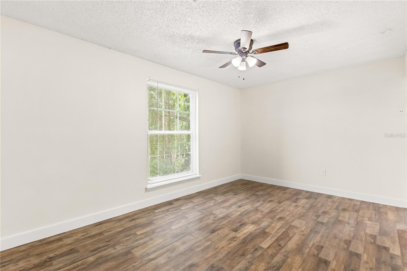 Image 7 of 29 For 4038 Versailles Drive 4038c