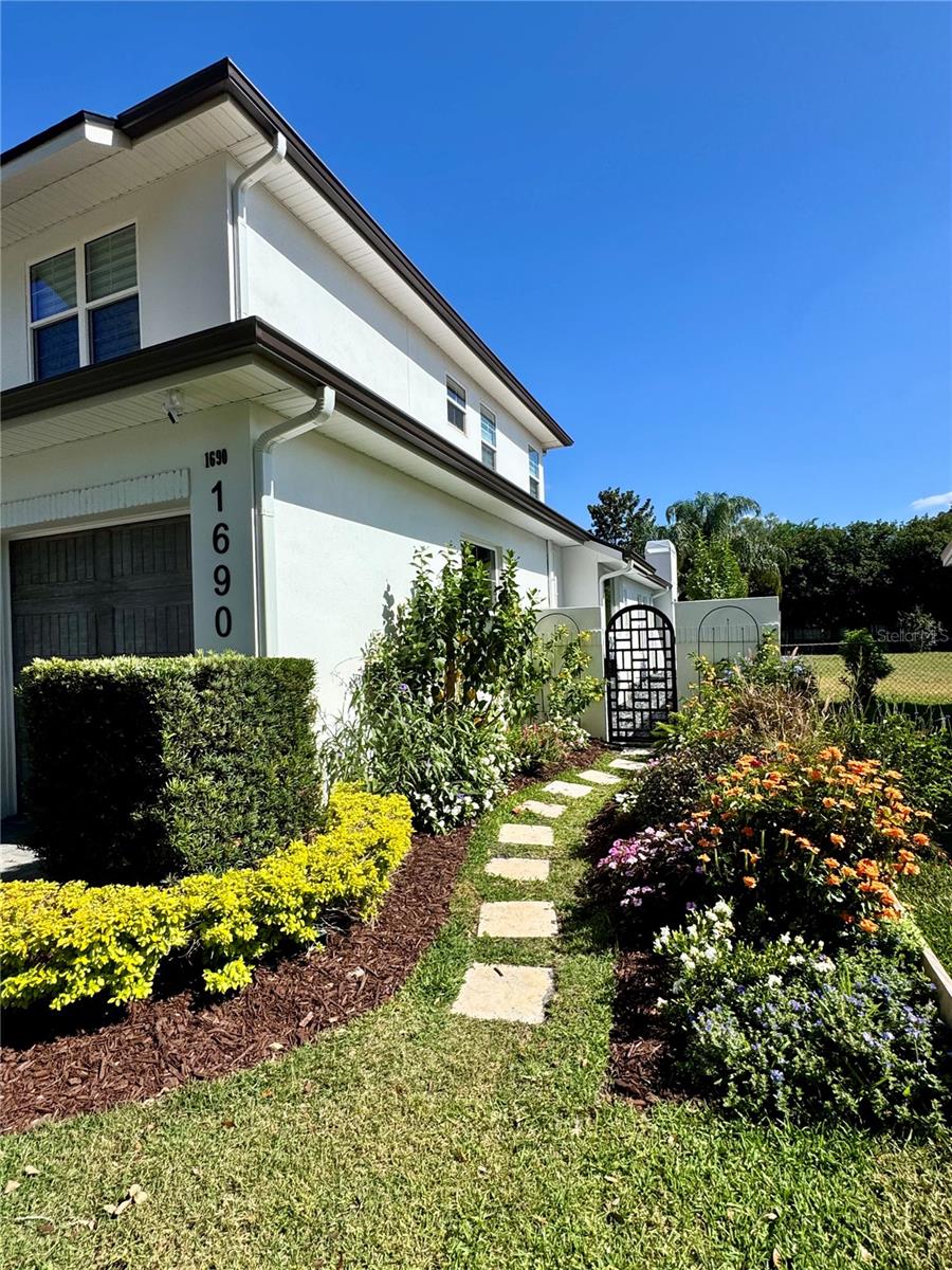 Image 4 of 53 For 1690 Palm Avenue