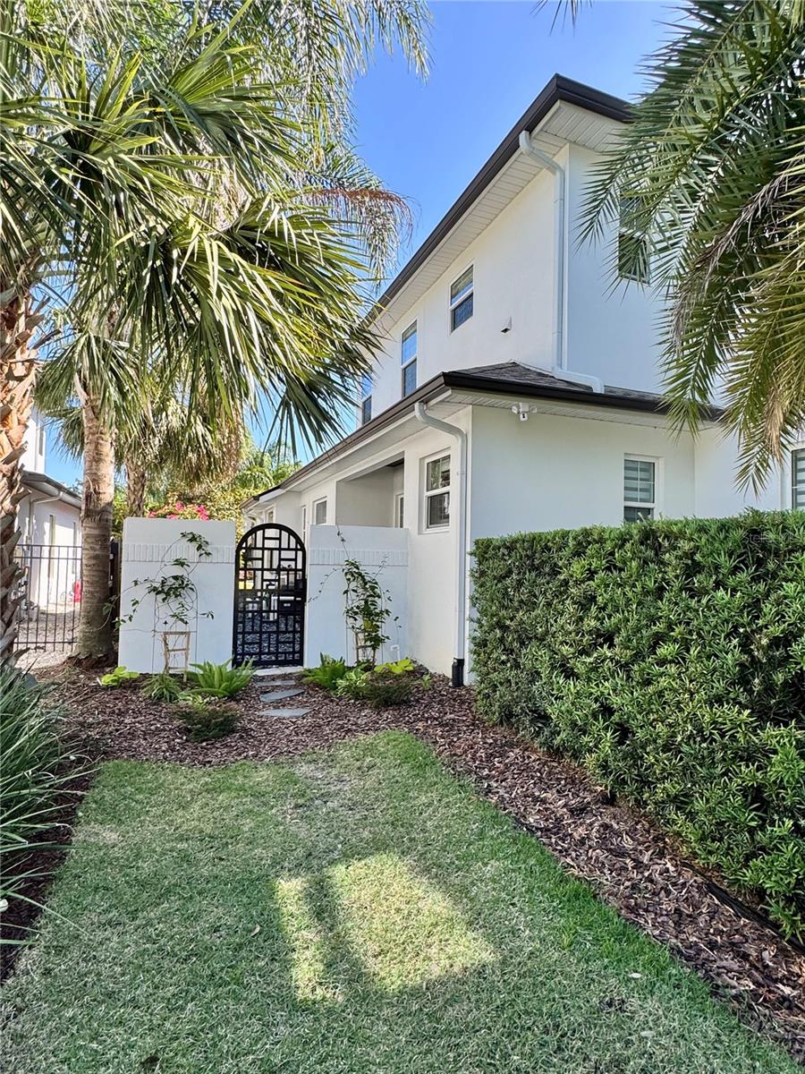 Image 5 of 53 For 1690 Palm Avenue