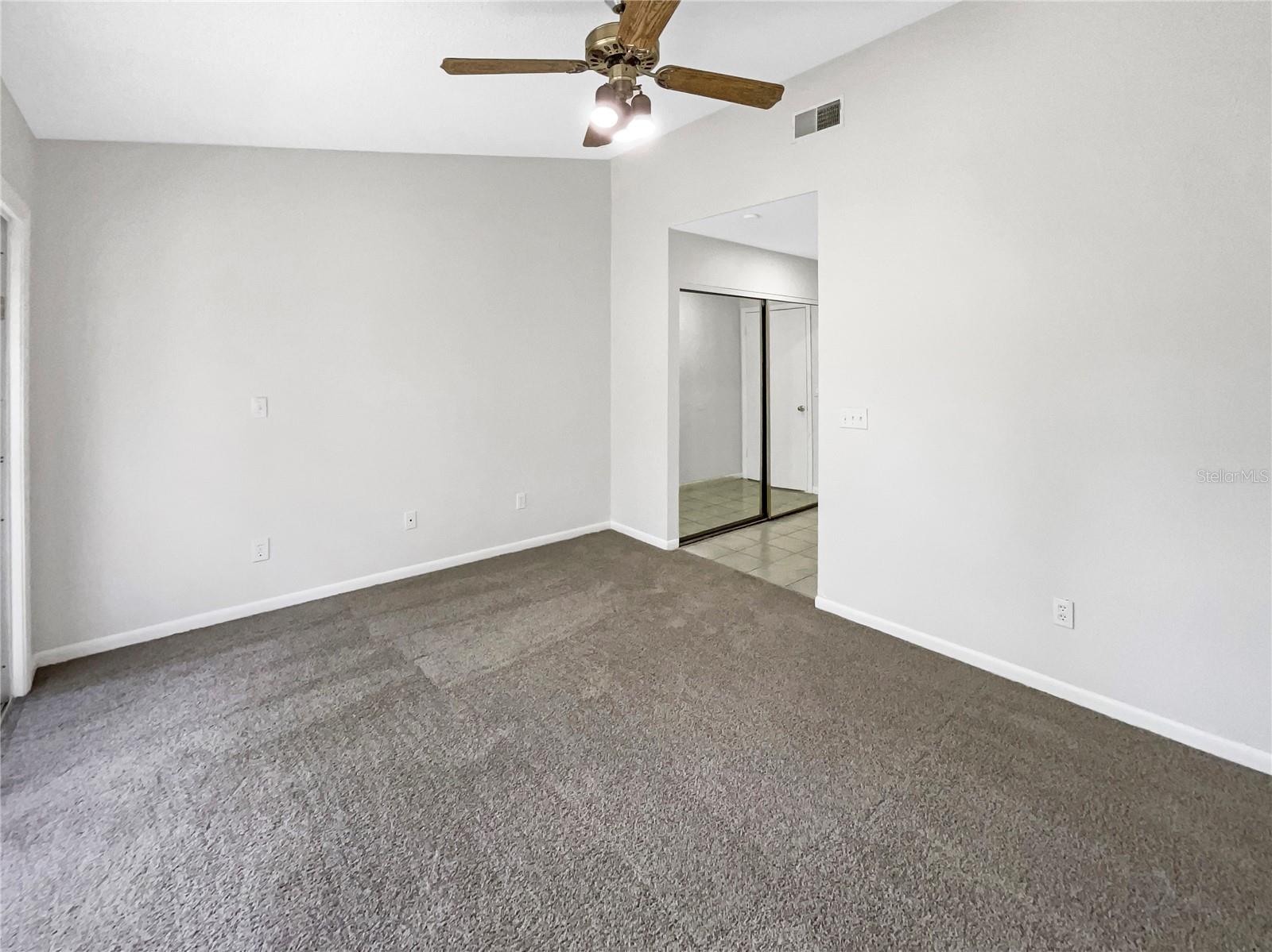 Image 19 of 25 For 6902 Lakeview Court