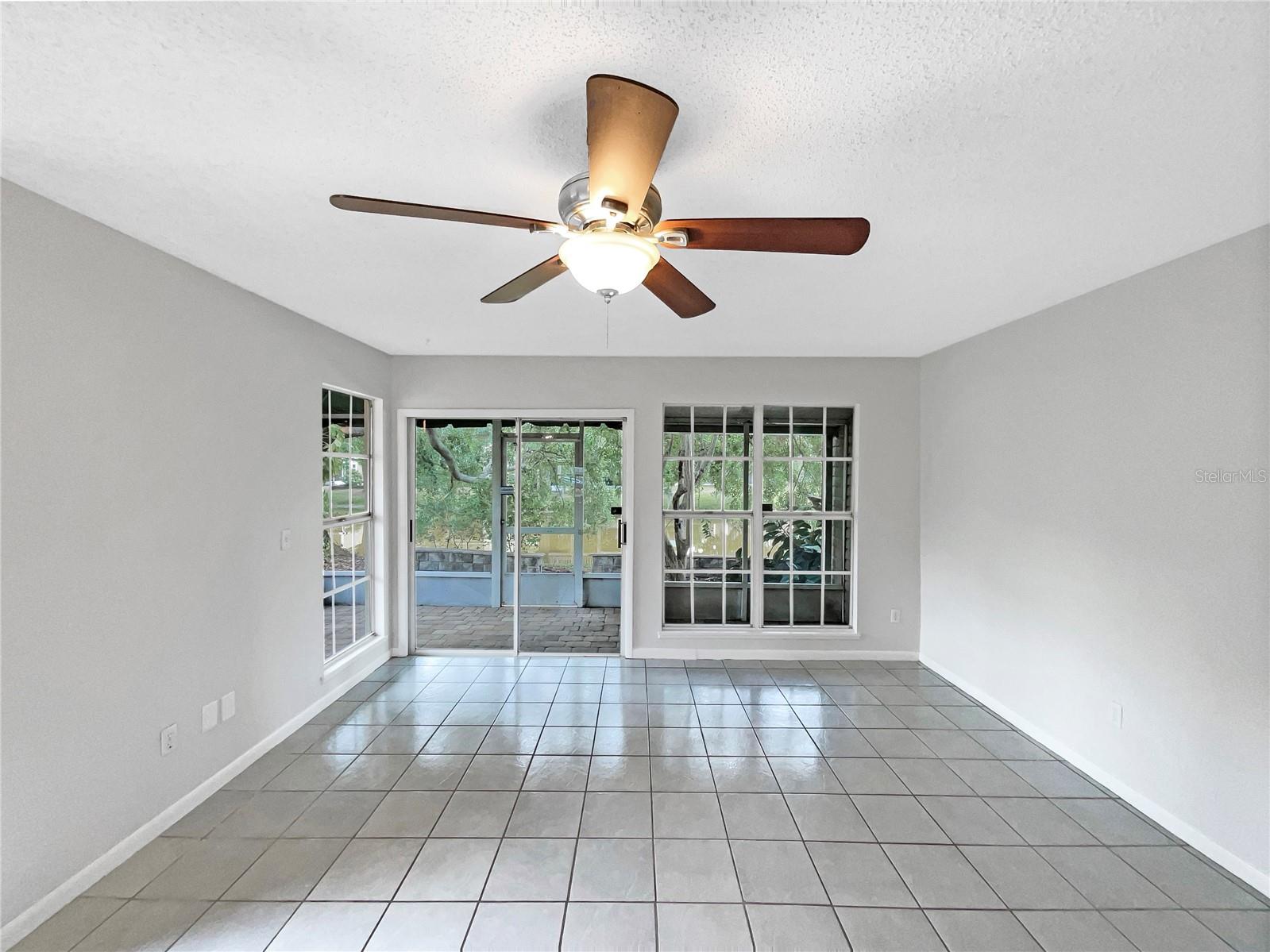 Image 3 of 25 For 6902 Lakeview Court