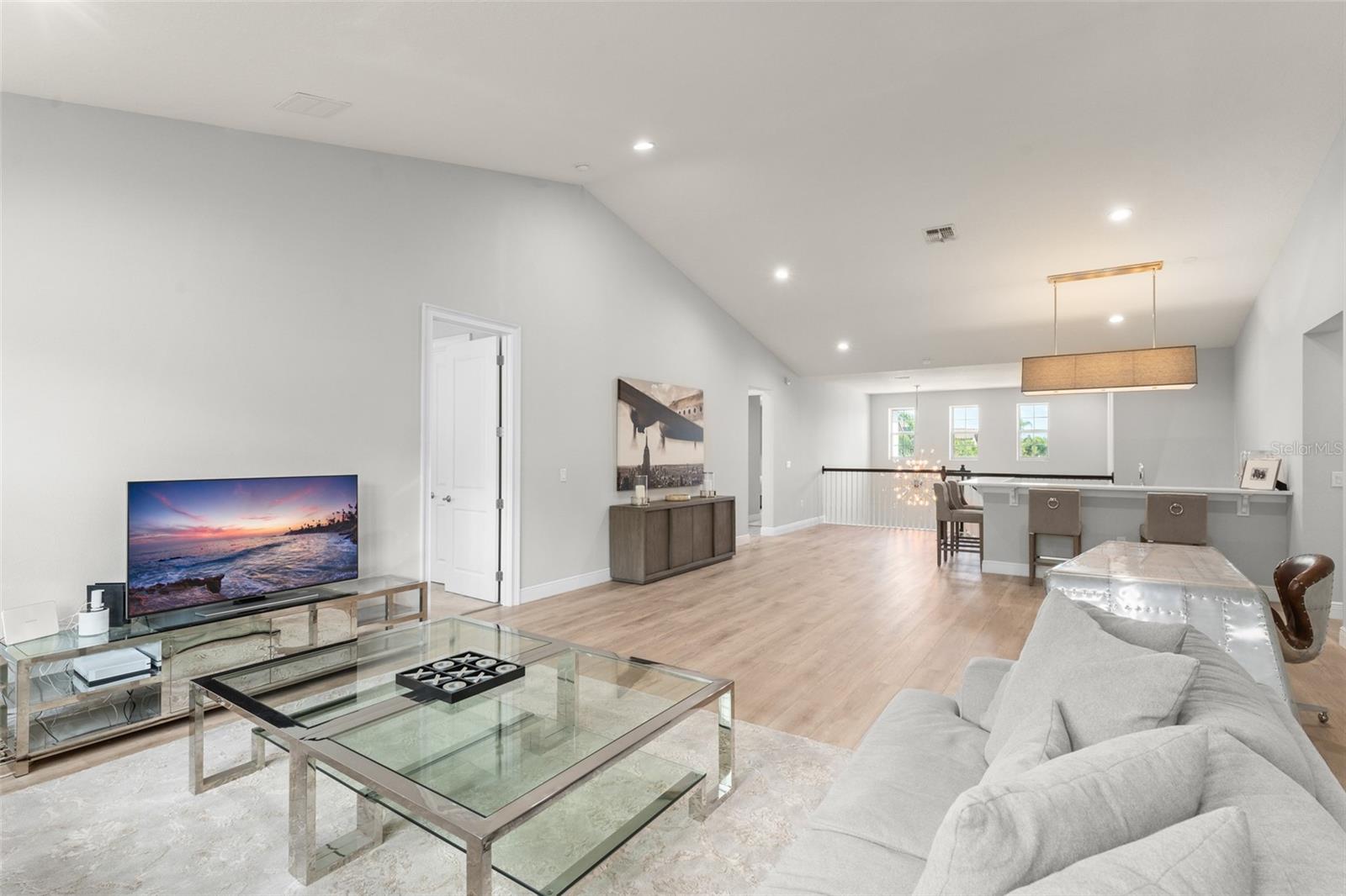 Image 37 of 100 For 8017 Chilton Drive