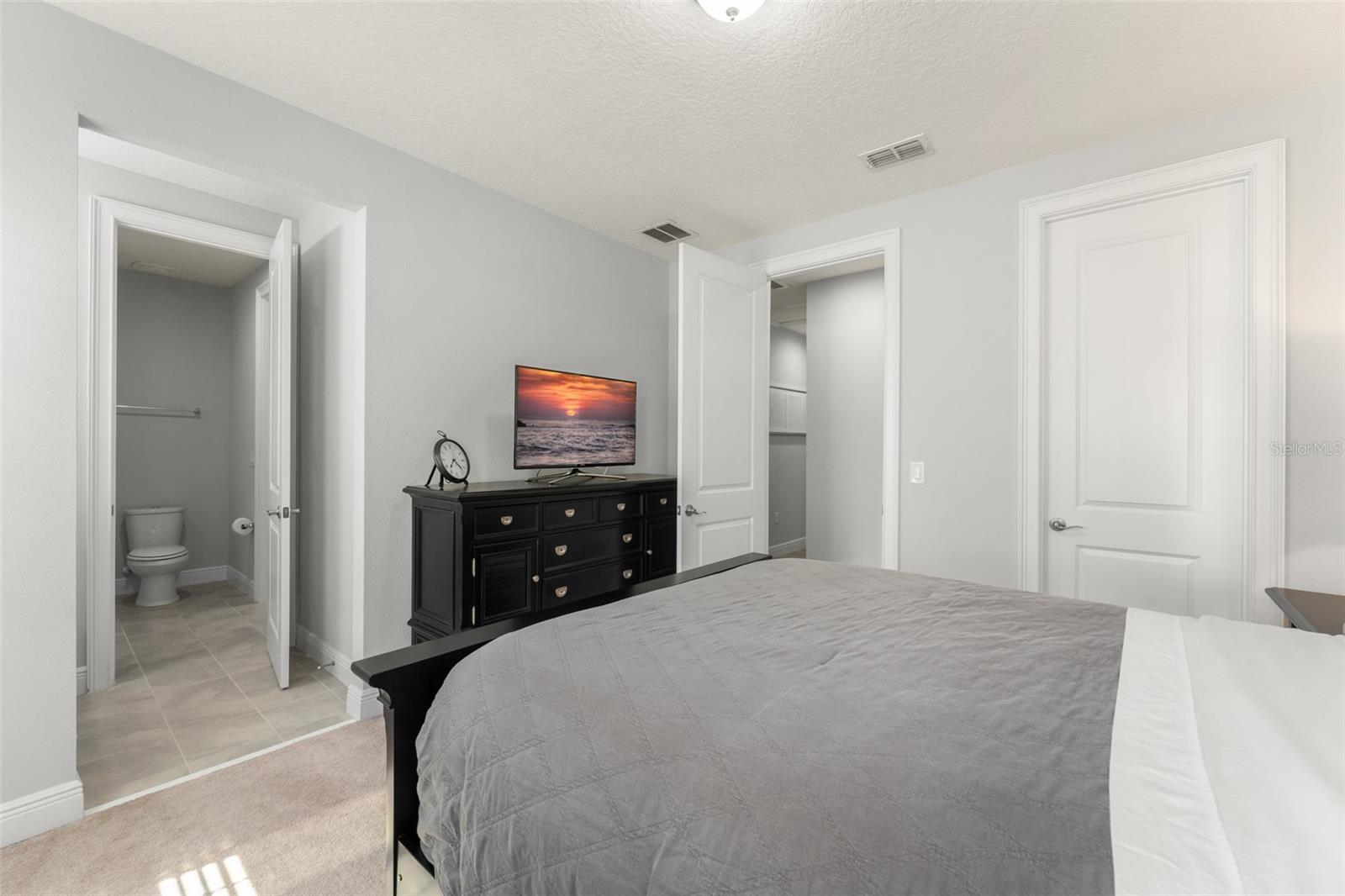 Image 52 of 100 For 8017 Chilton Drive