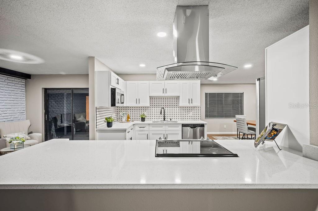 Image 11 of 28 For 4032 Doral  