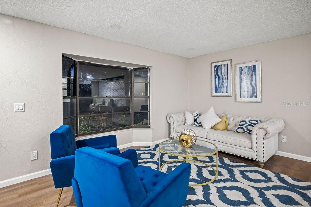 Image 5 of 28 For 4032 Doral  