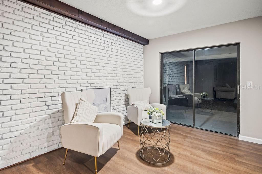 Image 6 of 28 For 4032 Doral  
