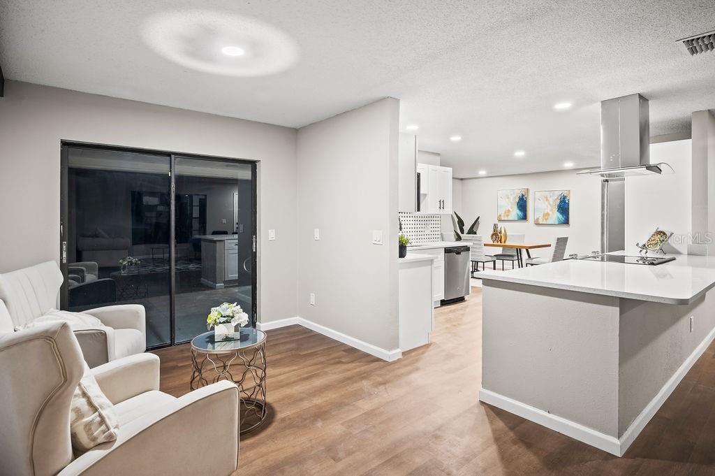 Image 7 of 28 For 4032 Doral  