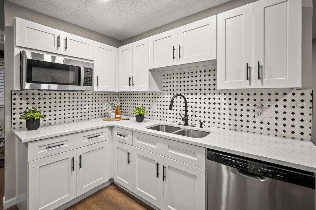 Image 8 of 28 For 4032 Doral  