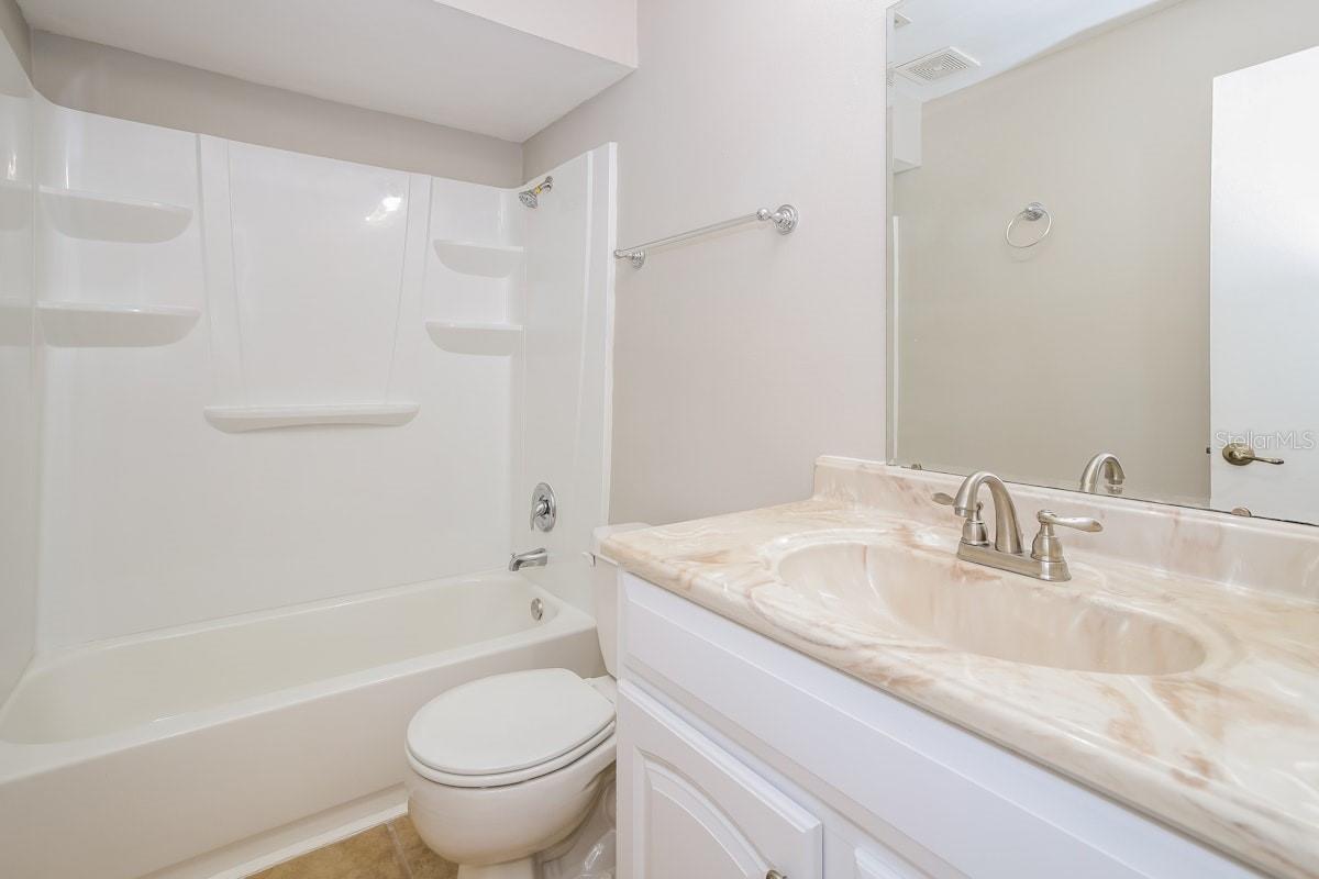 Image 14 of 16 For 304 Highland Street