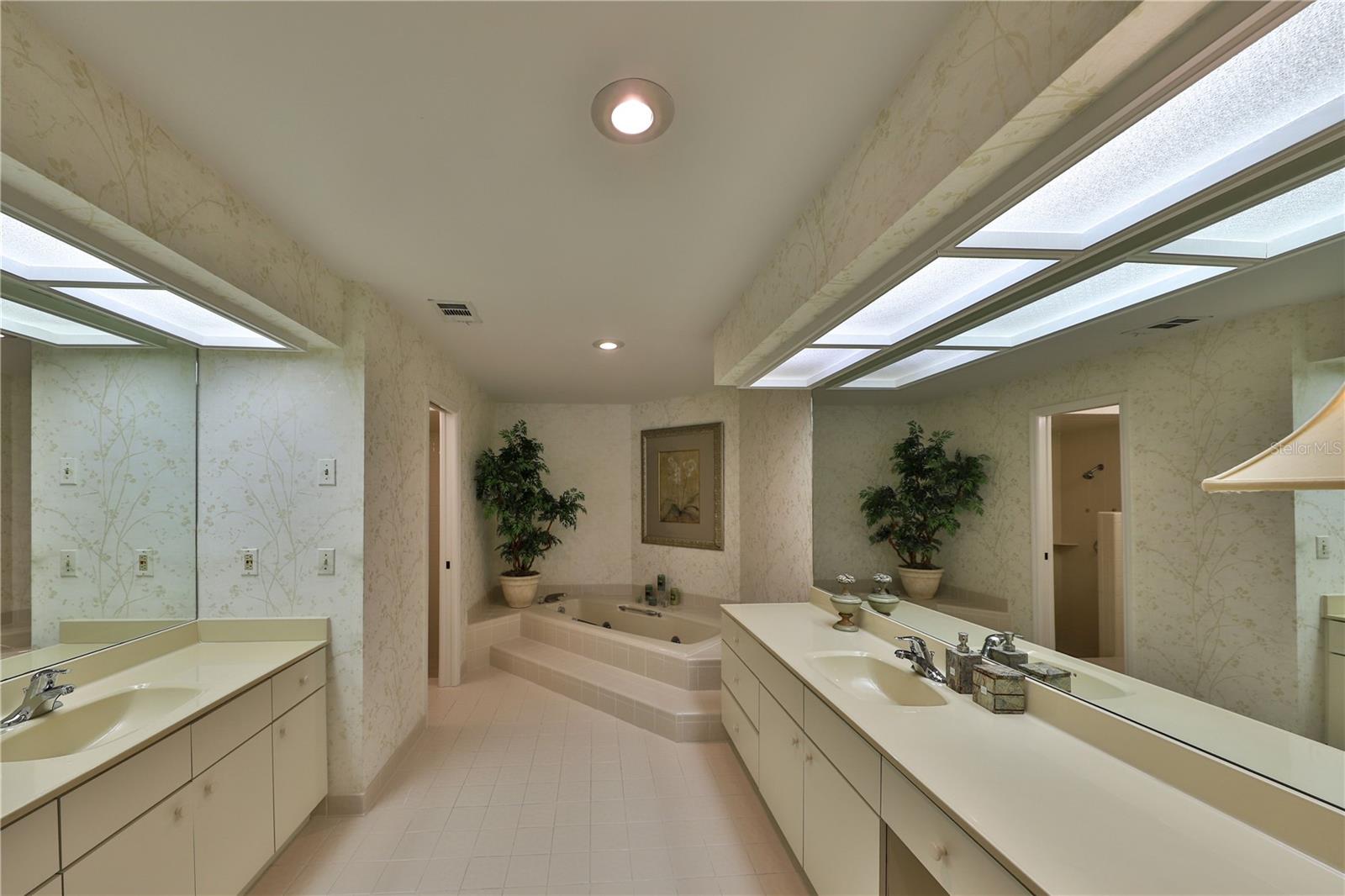 Image 13 of 43 For 2446 Sweetwater Country Club Drive