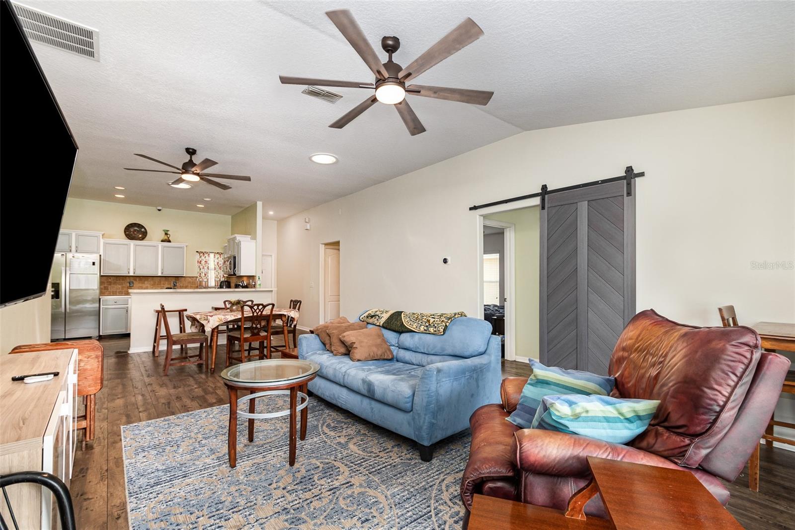 Image 6 of 33 For 349 Bella Rosa Circle