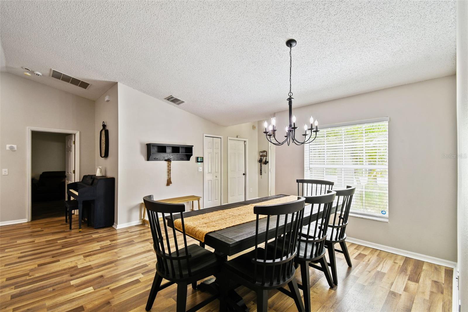 Image 11 of 29 For 360 Coventry Estate Boulevard