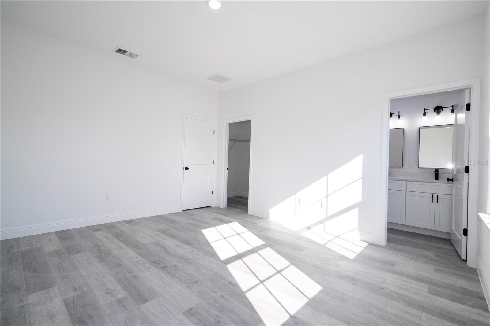 Image 22 of 45 For 8838 Travis Drive