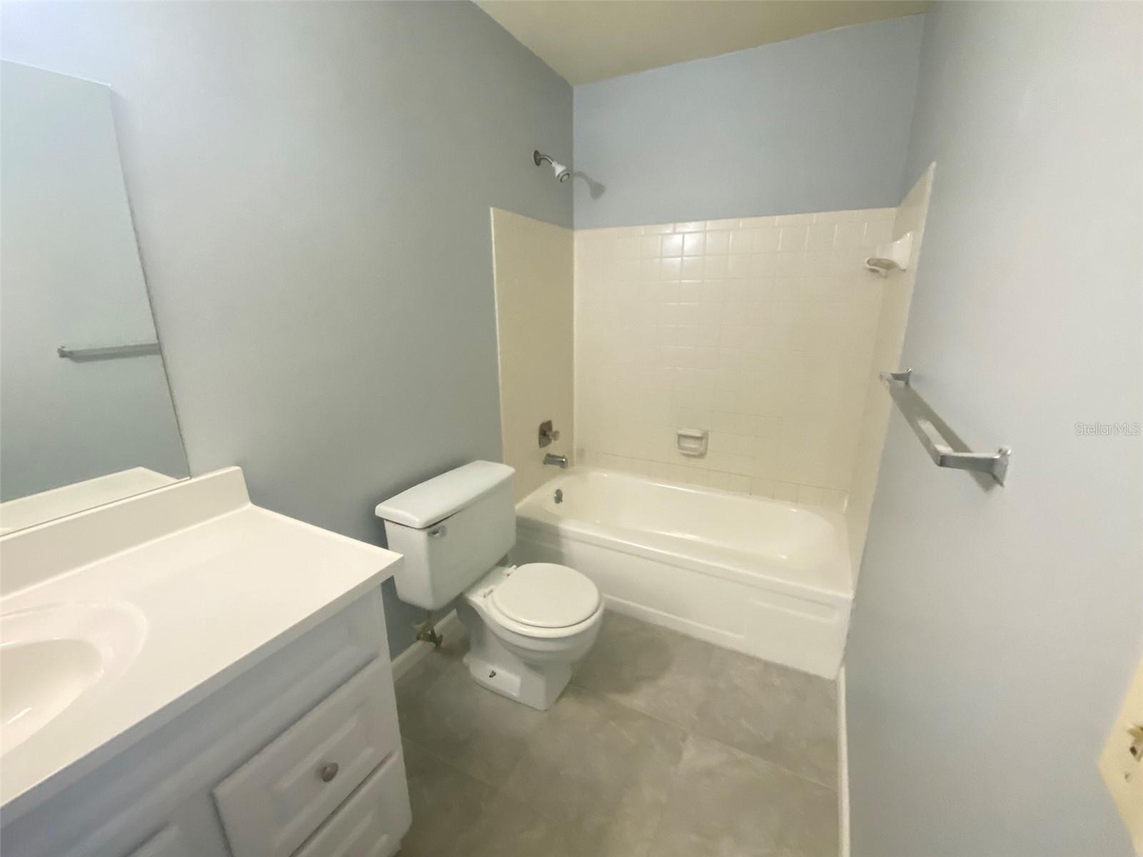 Image 10 of 19 For 605 Northlake Boulevard 68