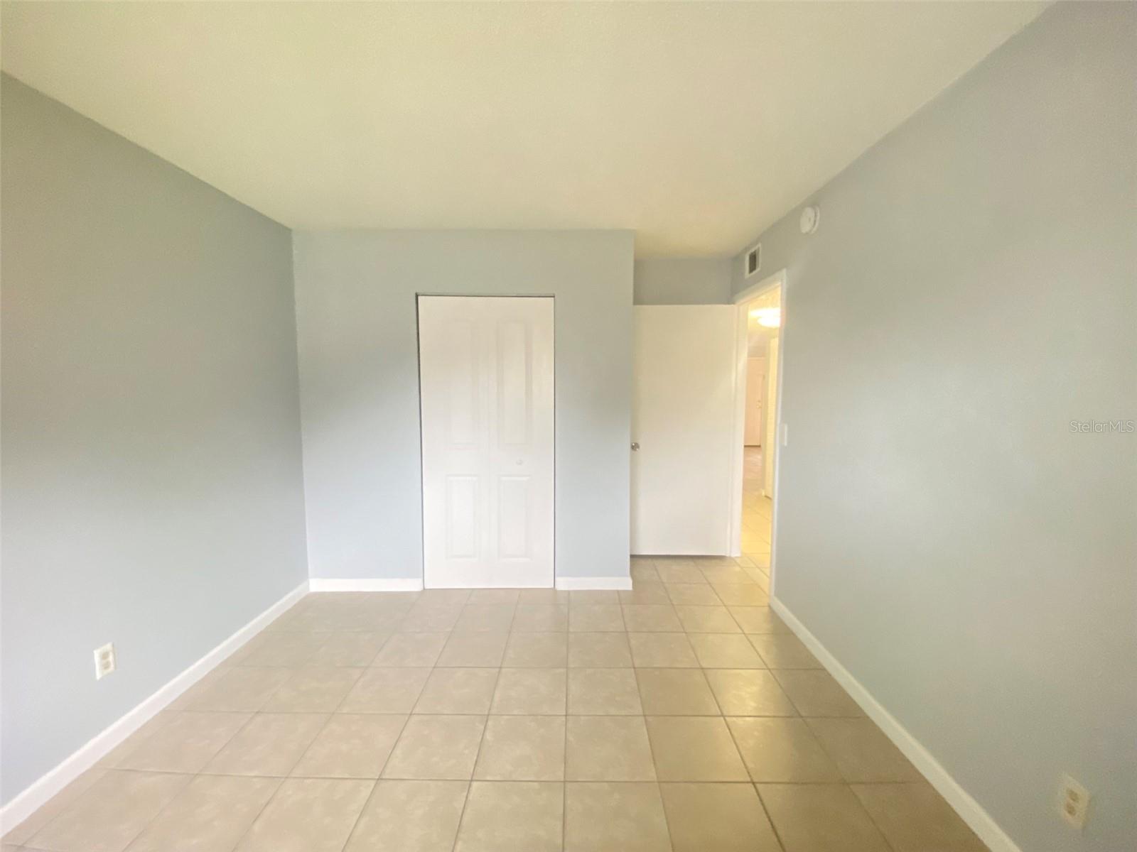 Image 16 of 19 For 605 Northlake Boulevard 68