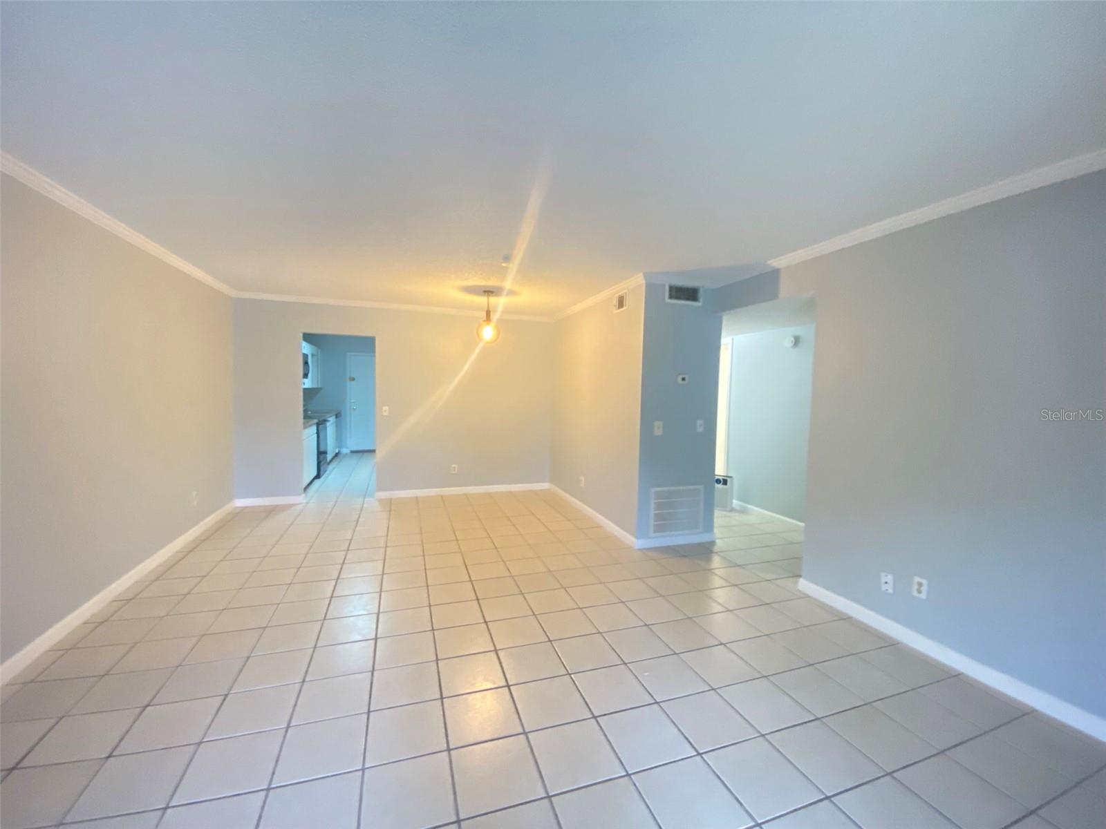 Image 6 of 19 For 605 Northlake Boulevard 68