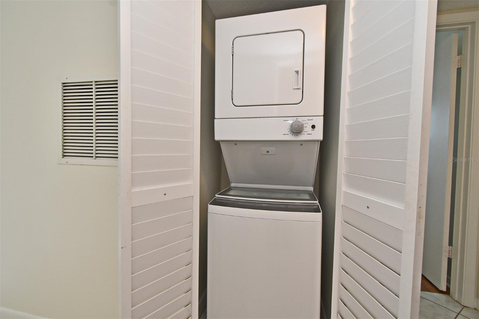 Image 16 of 44 For 4008 Atrium Drive U-6